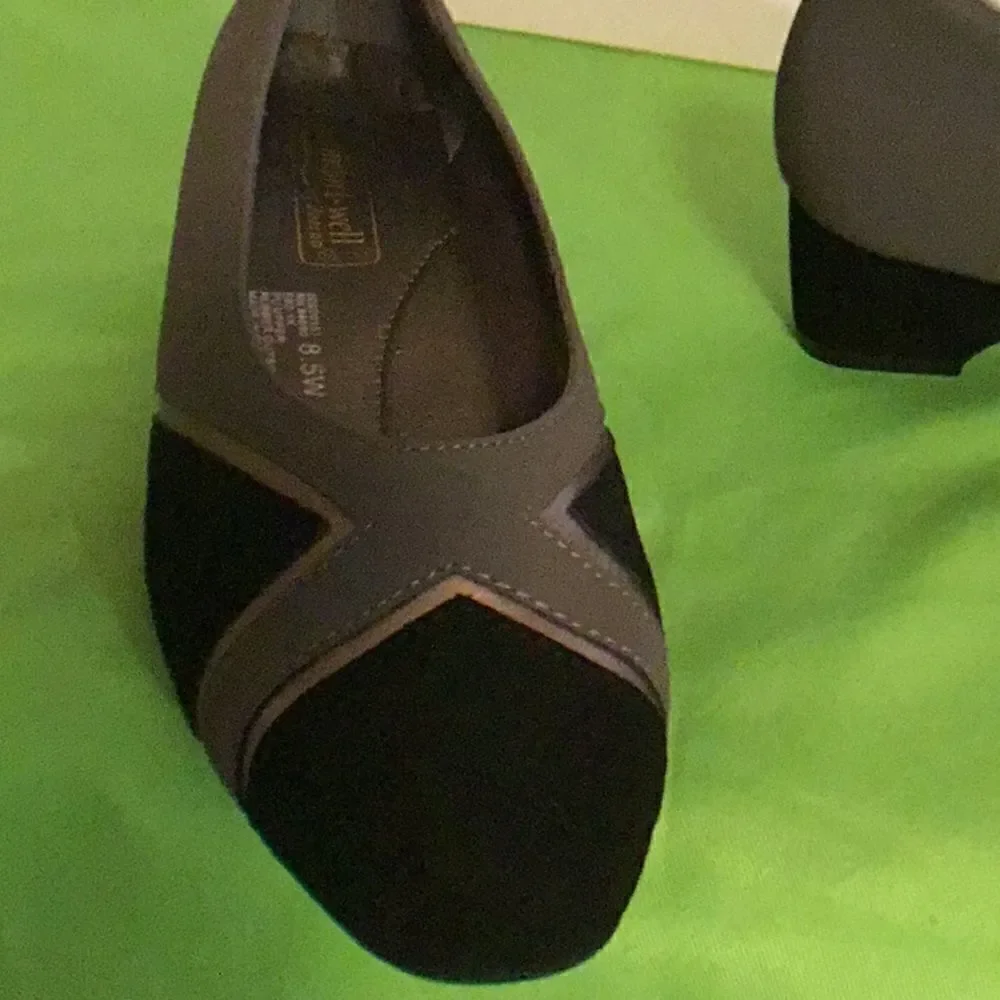 1” gray & black suede like heels in size 8 1/2 W